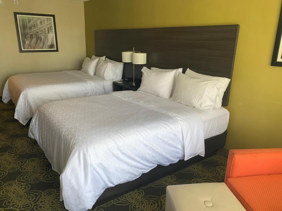 Queen Room with Two Queen Beds - Non-Smoking at Holiday Inn Charlottesville-Univ Area by IHG