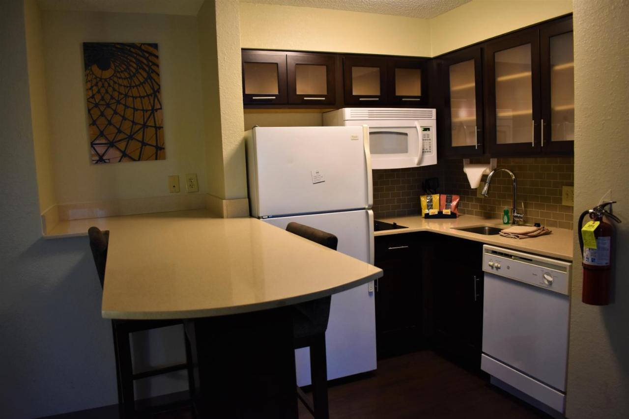 One-Bedroom King Suite at Staybridge Suites Cranbury by IHG