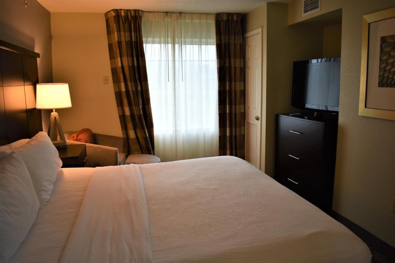 One-Bedroom King Suite at Staybridge Suites Cranbury by IHG