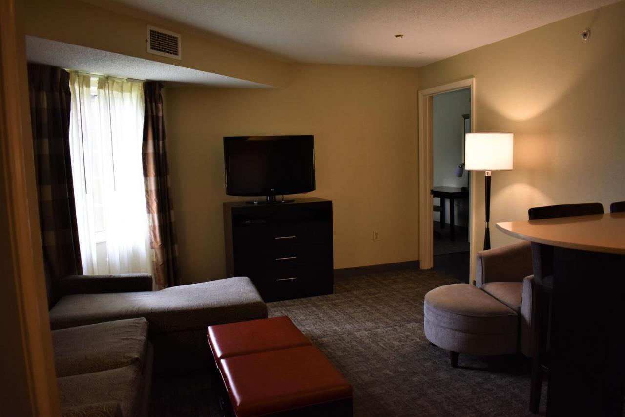 Two-Bedroom Family Suite at Staybridge Suites Cranbury by IHG