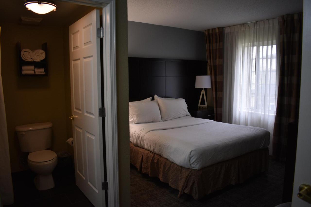 Two-Bedroom Family Suite at Staybridge Suites Cranbury by IHG