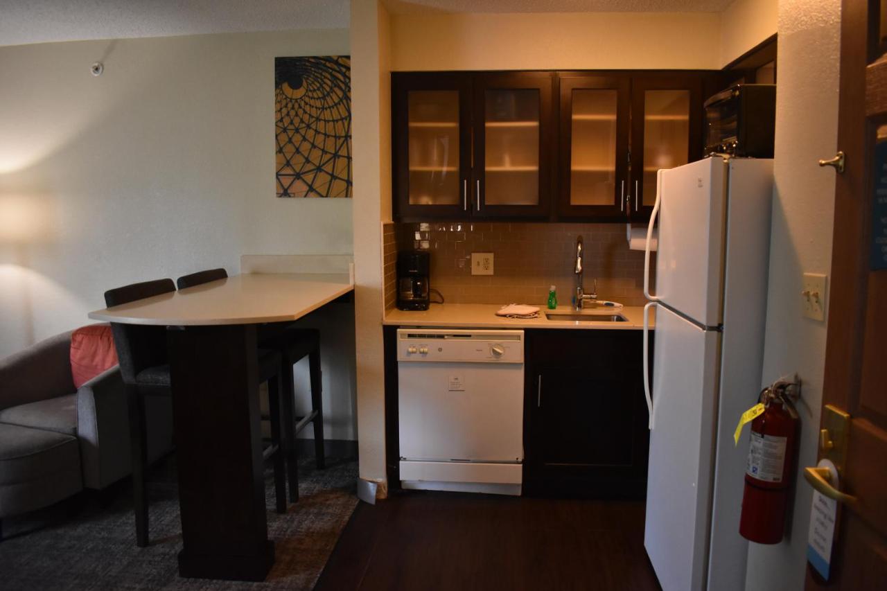 Two-Bedroom Family Suite at Staybridge Suites Cranbury by IHG