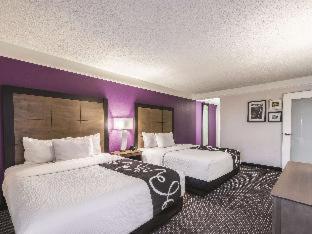 Room #42866625 at La Quinta Inn & Suites by Wyndham Cincinnati Sharonville