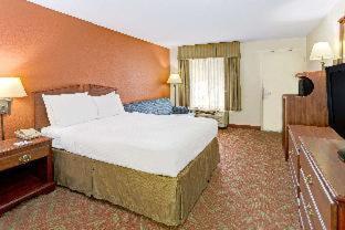 Room #7689320 at Baymont by Wyndham Murfreesboro