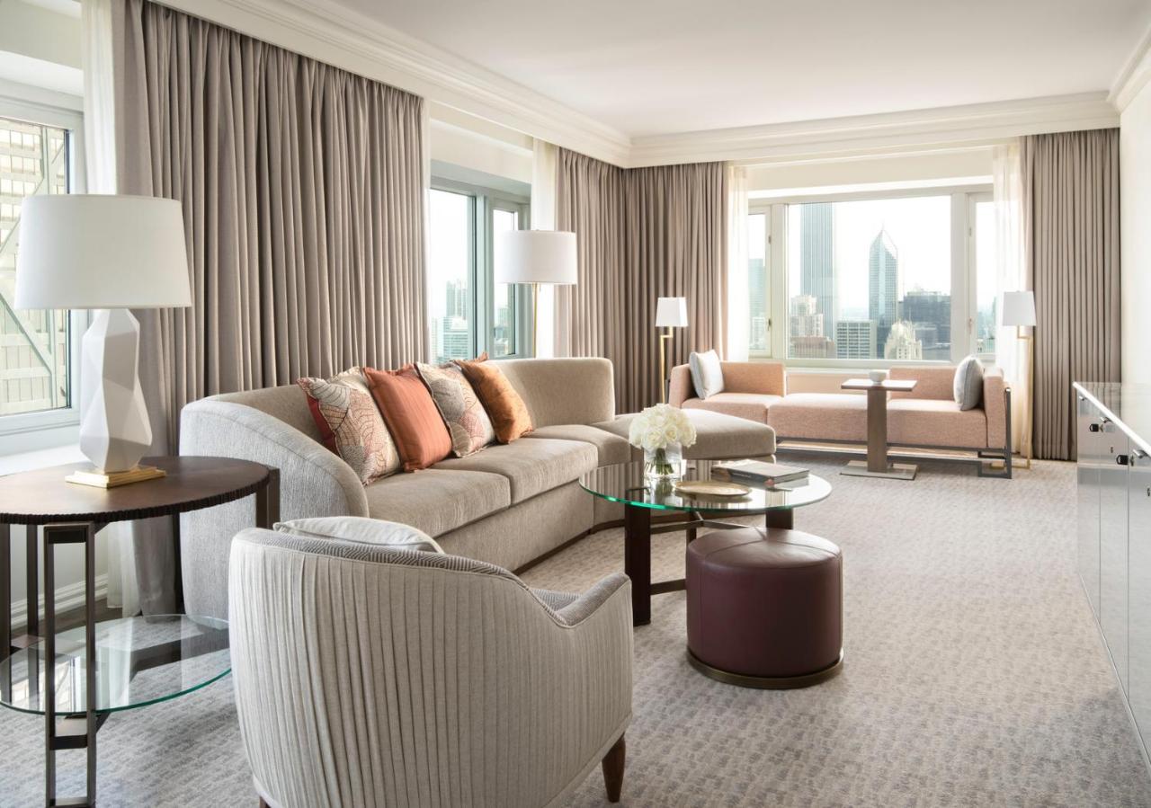 Deluxe One-Bedroom King Suite at Four Seasons Hotel Chicago
