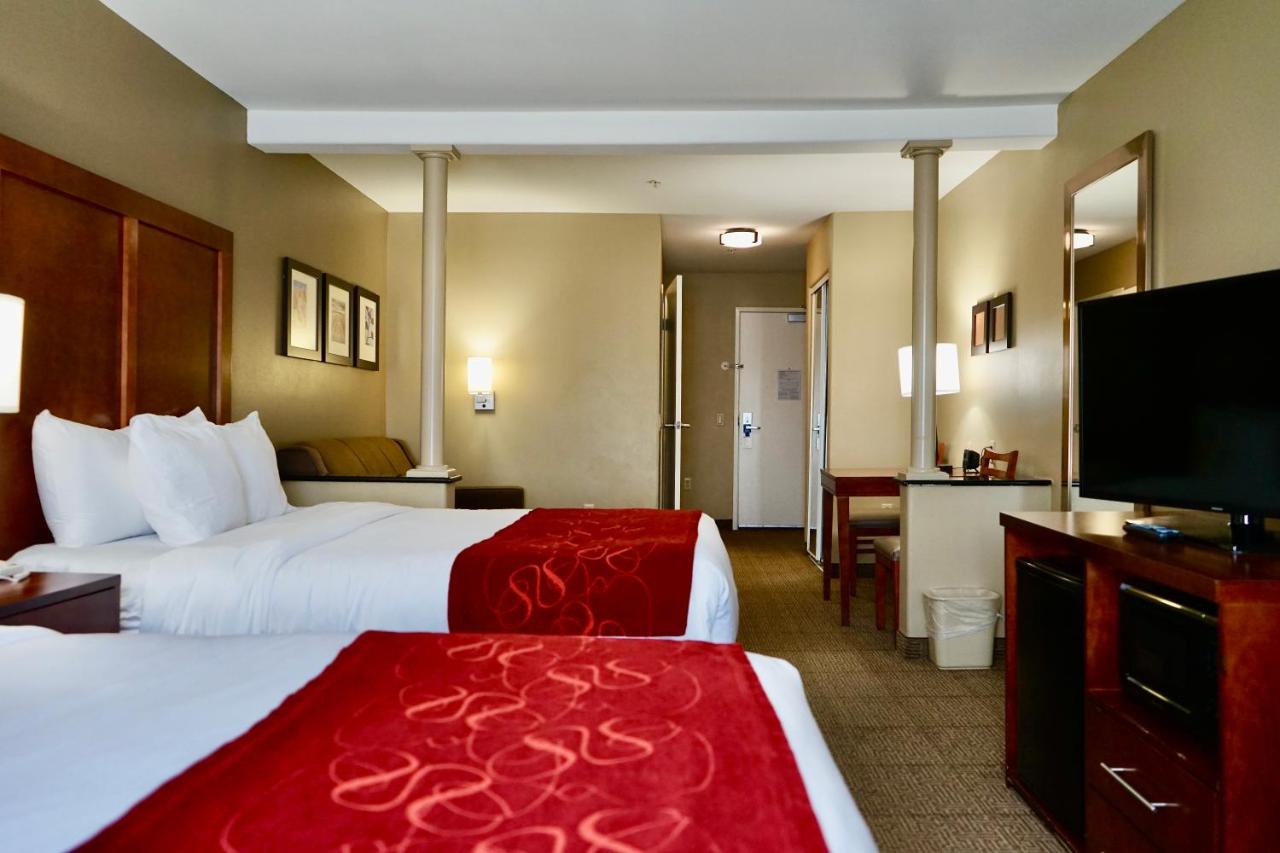 Queen Suite - Non-Smoking at Comfort Suites Victorville-Hesperia
