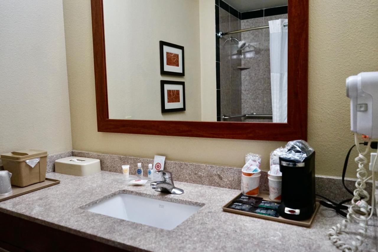 King Suite - Non-Smoking at Comfort Suites Victorville-Hesperia