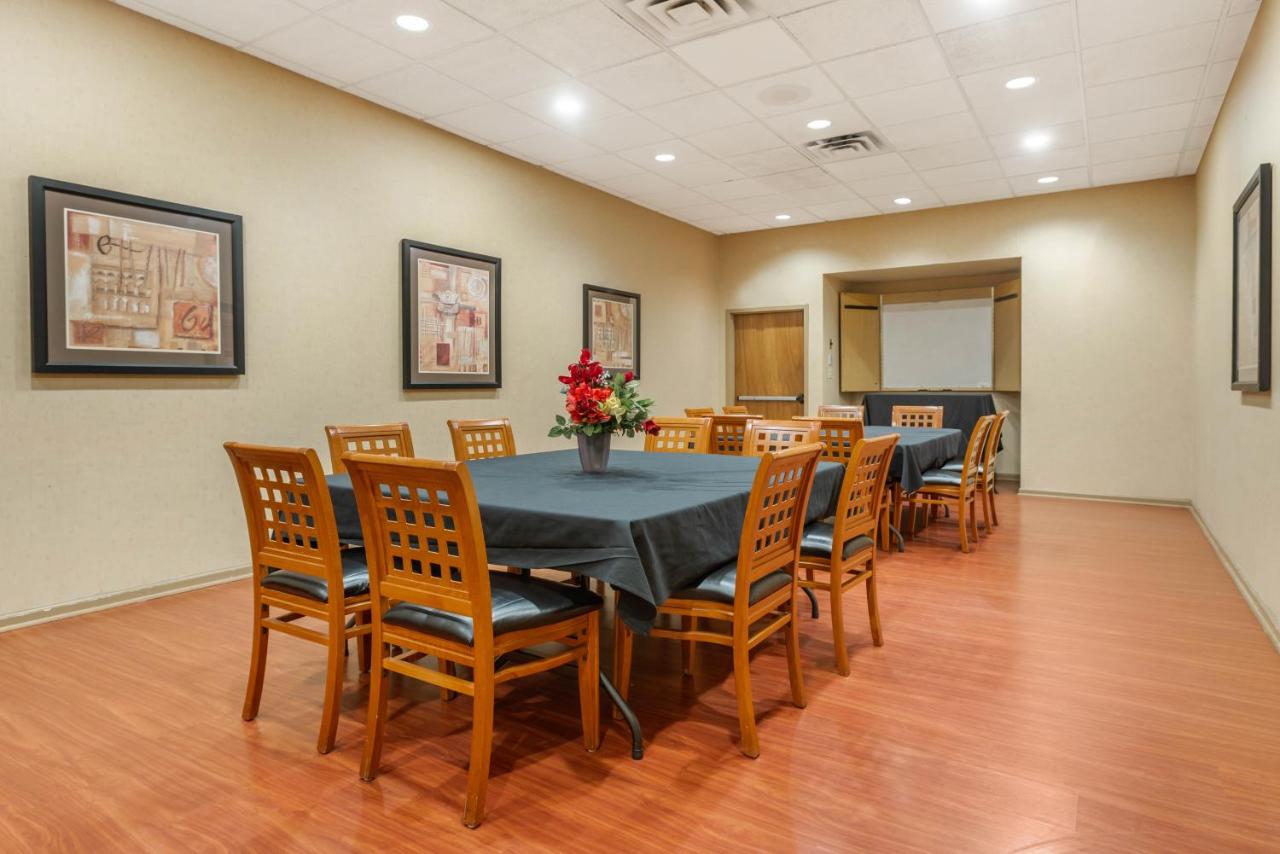  | Ramada by Wyndham Levittown Bucks County