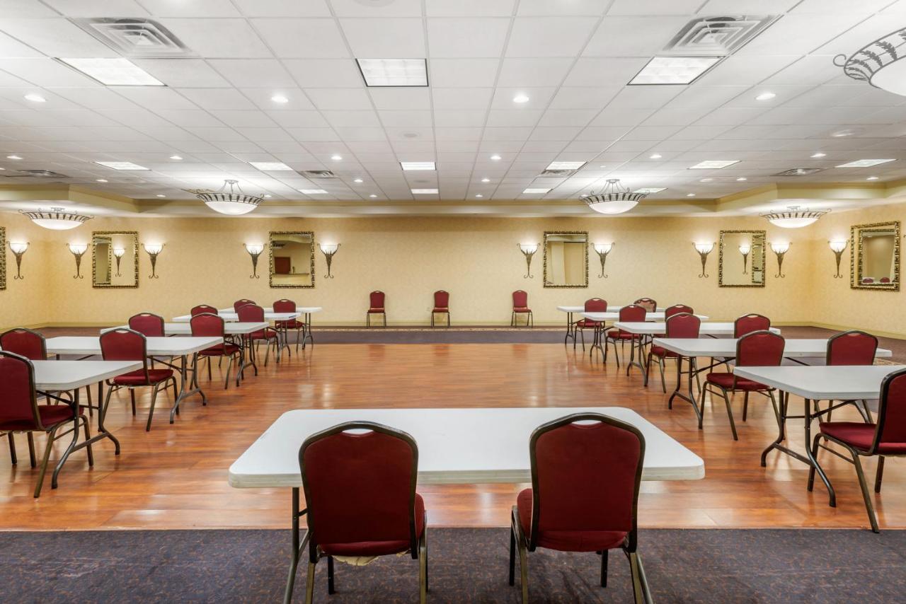 Ramada by Wyndham Levittown Bucks County