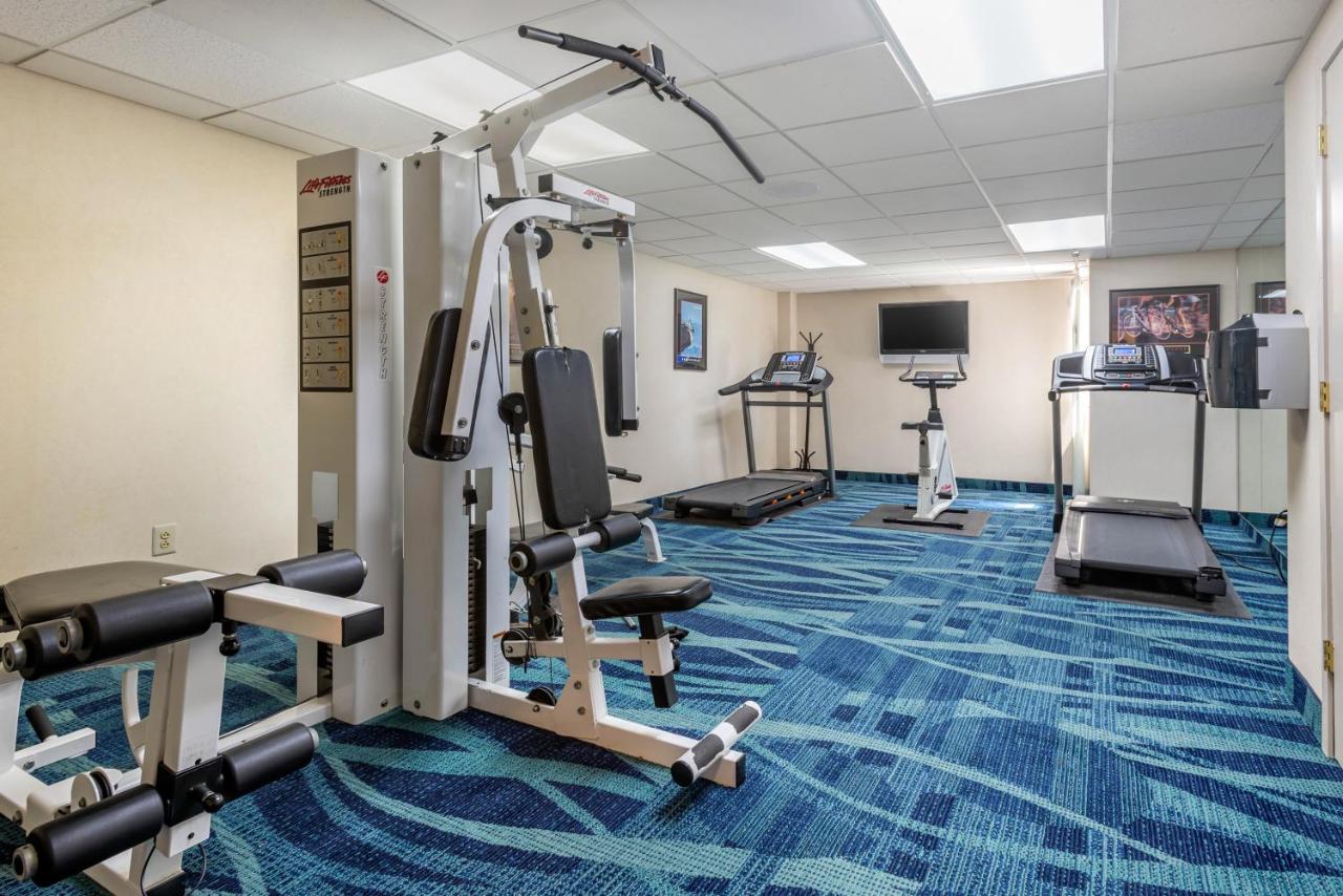 Ramada by Wyndham Levittown Bucks County