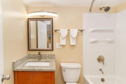 Room #42581907 at Holiday Inn Express Glenwood Springs by IHG