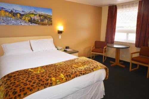 Room #42581907 at Holiday Inn Express Glenwood Springs by IHG