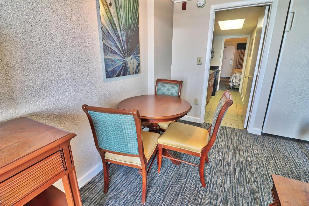 | Units at Holiday Inn Pavilion by Elliott Beach Rentals