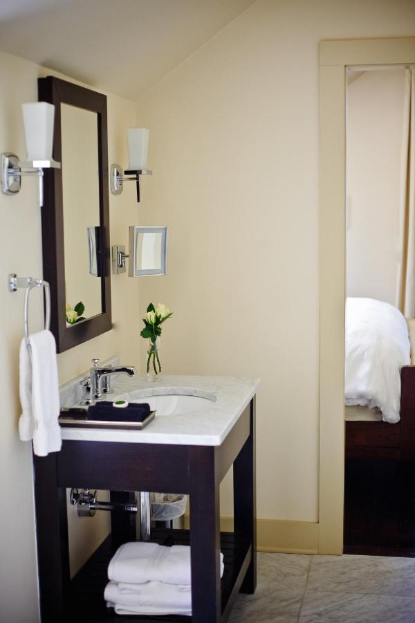 Deluxe King Suite at Stonehurst Place Bed & Breakfast