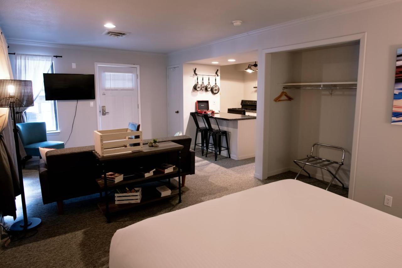 Deluxe Double Studio at Annabell Gardens