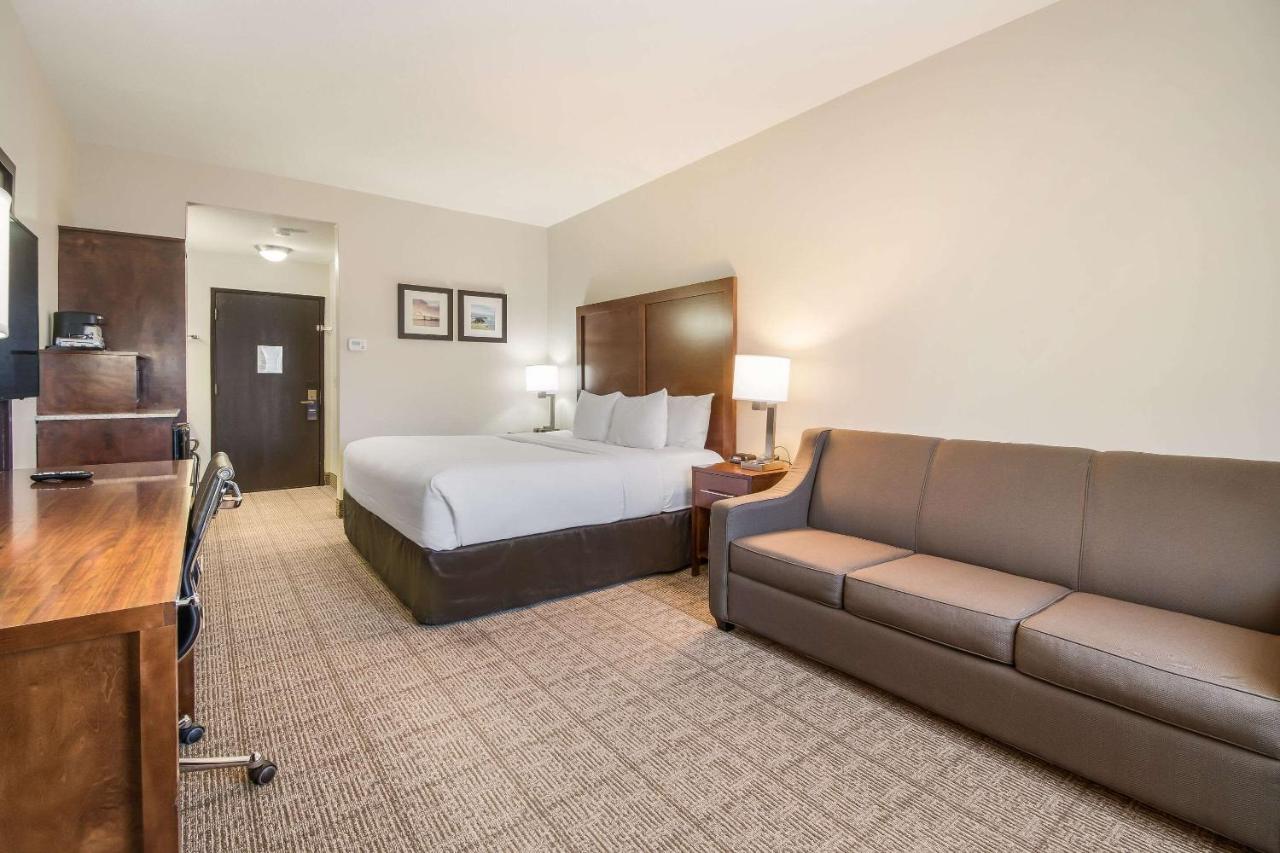 King Room - Non-Smoking at Comfort Inn Newport