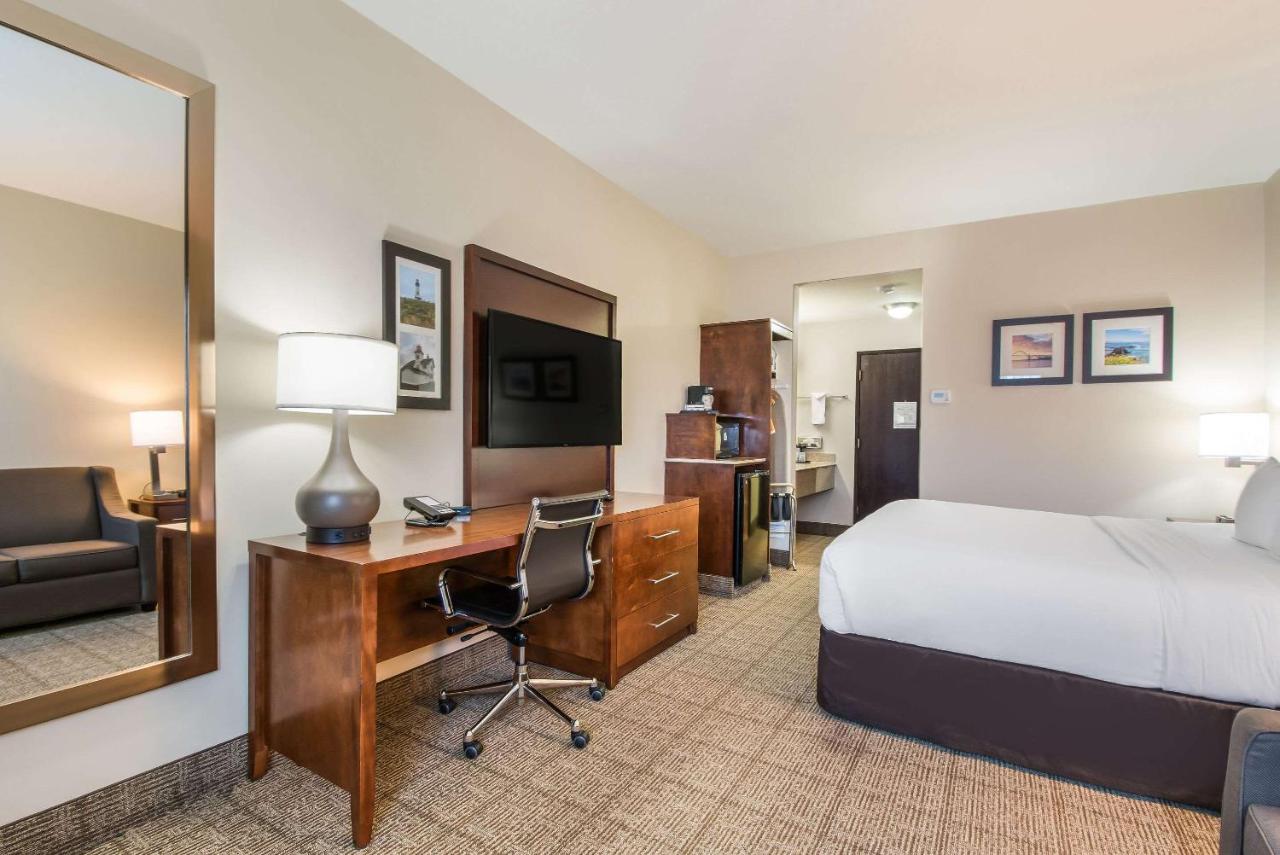King Room - Non-Smoking at Comfort Inn Newport