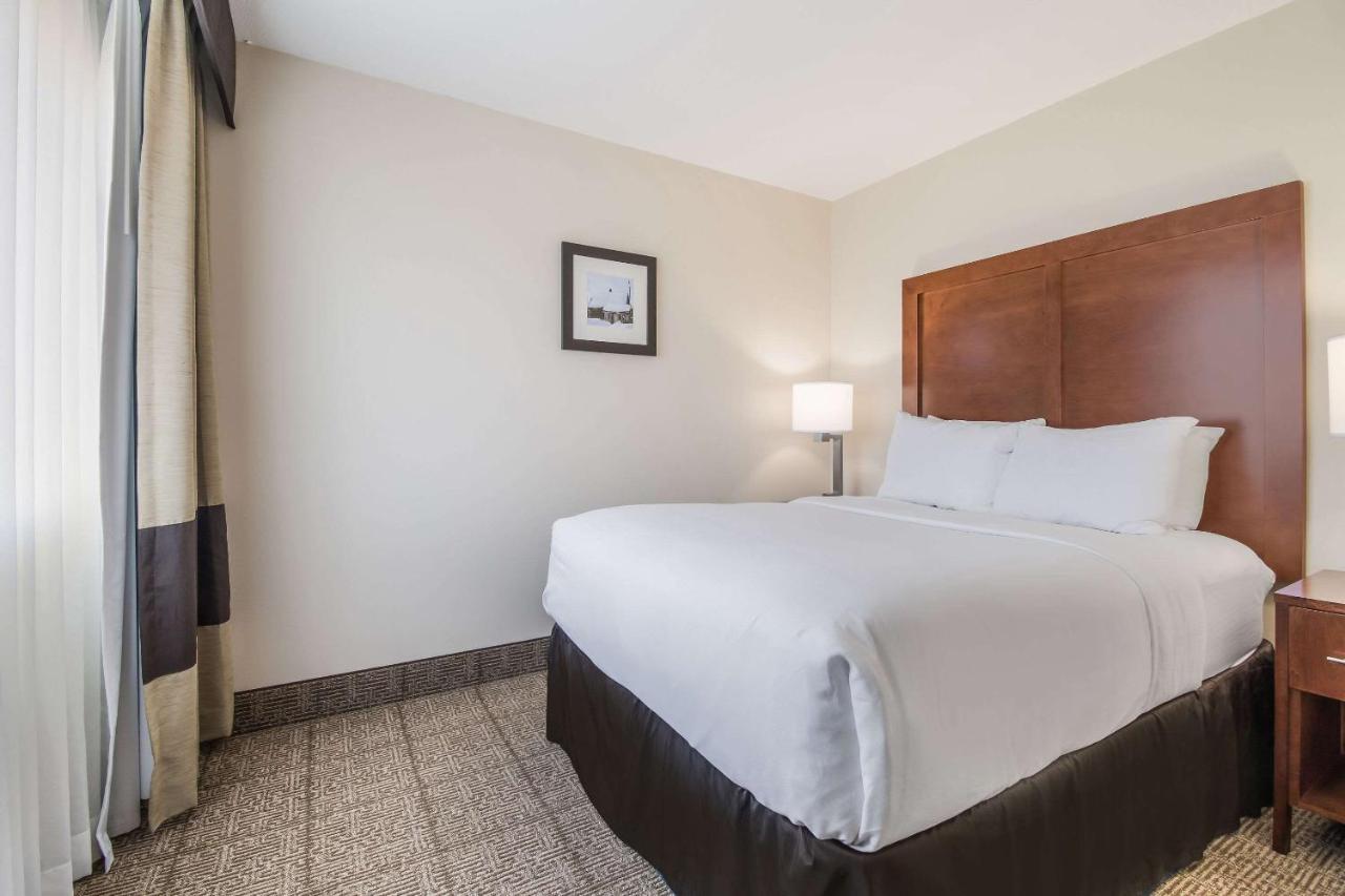 King Room with ONe King Bed and One Double Bed - Non-Smoking at Comfort Inn Newport