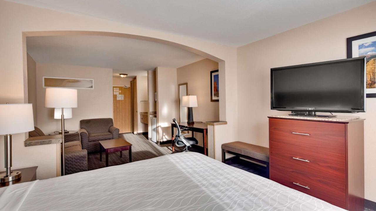 King Suite with Sofa Bed - Non-Smoking at Best Western Plus Gateway Inn & Suites