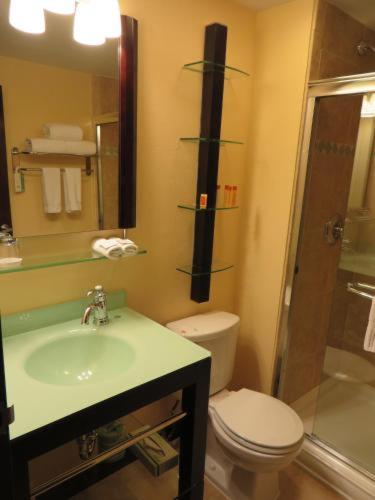 Room #5819344 at Bayfront Inn Fifth Avenue