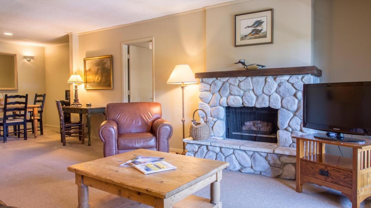 Suite with River View at The Lodge at Riverside