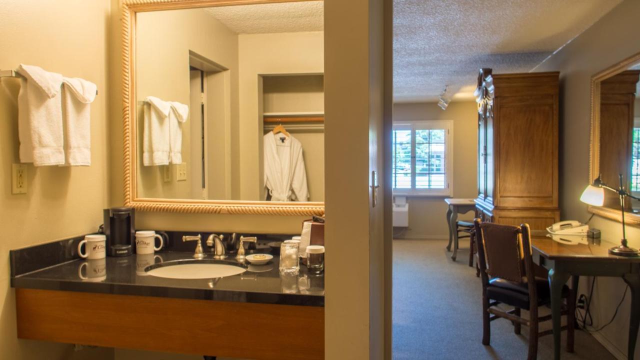 Double Room - Disability Access at The Lodge at Riverside