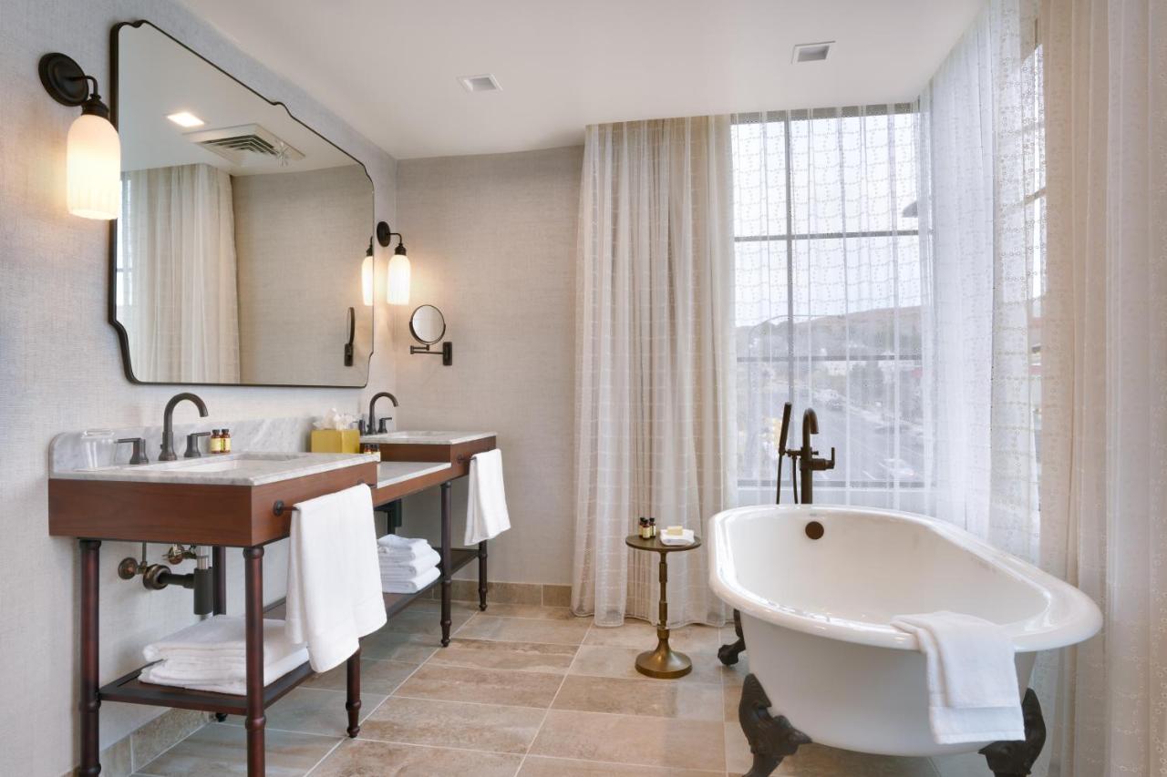 1 Bedroom Suite, 1 King, City view at The Advenire, Autograph Collection
