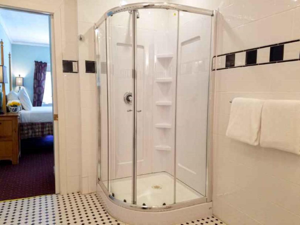 Standard Queen Room at Copper Beech Inn