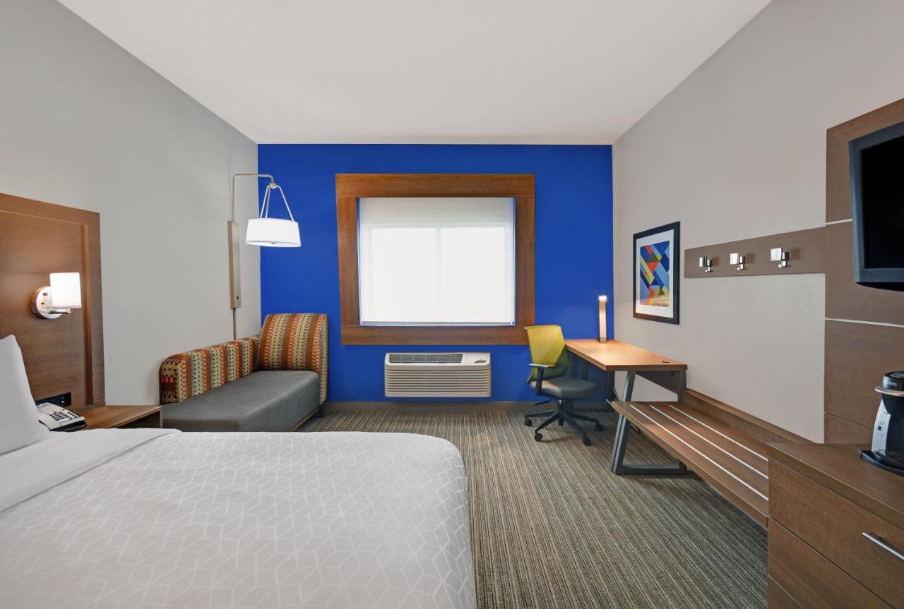 King Room - Non-Smoking at Holiday Inn Express Adrian by IHG