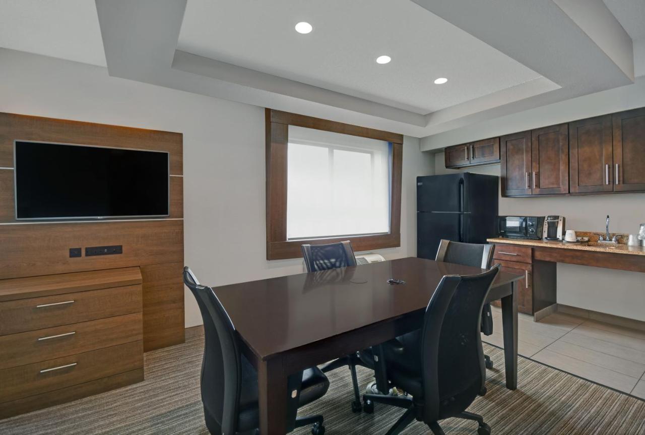 King Suite - Non-Smoking at Holiday Inn Express Adrian by IHG