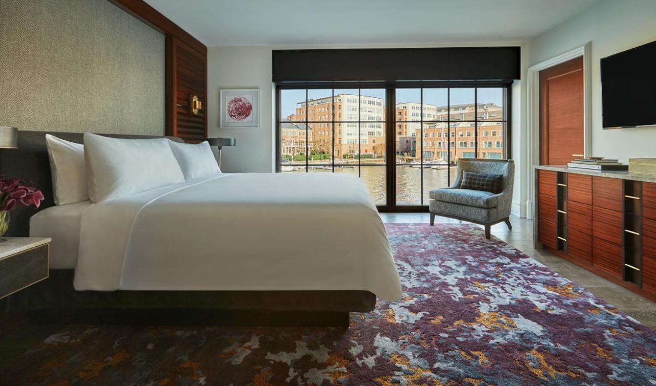 Harbor One Bedroom Suite at Pendry Baltimore