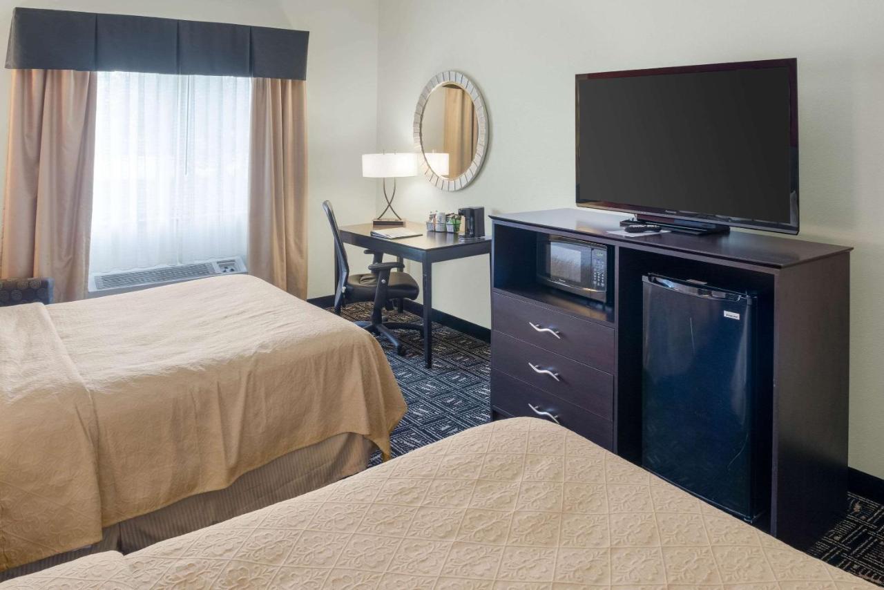 Queen Room with Two Queen Beds - Non-Smoking at Quality Inn & Suites Mankato East