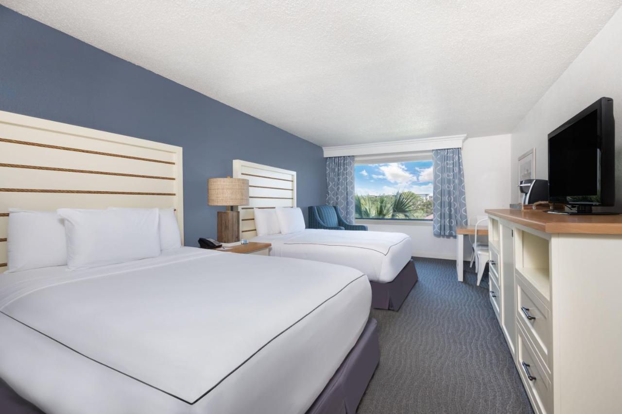 Deluxe Two Queen Beds at Beach House Resort Hilton Head