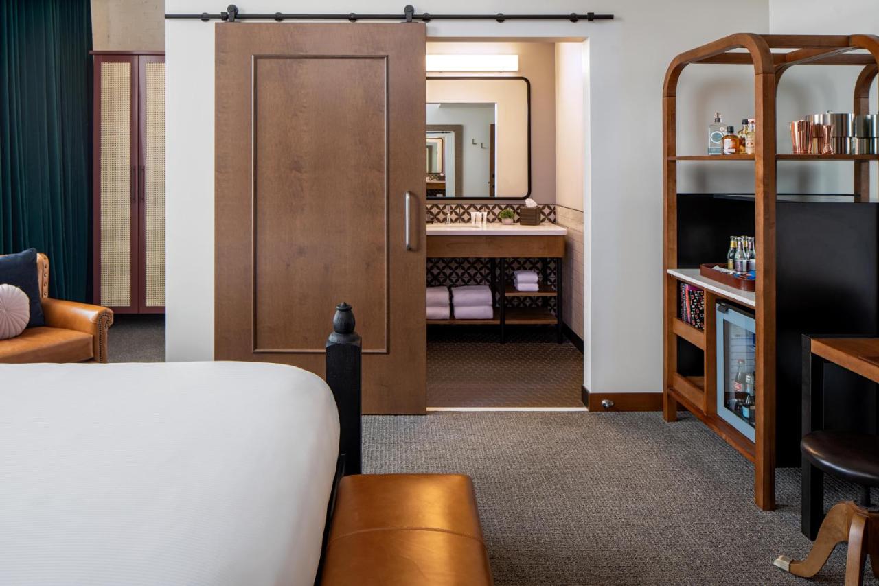 Deluxe King Room at Hyatt Centric Downtown St. Louis