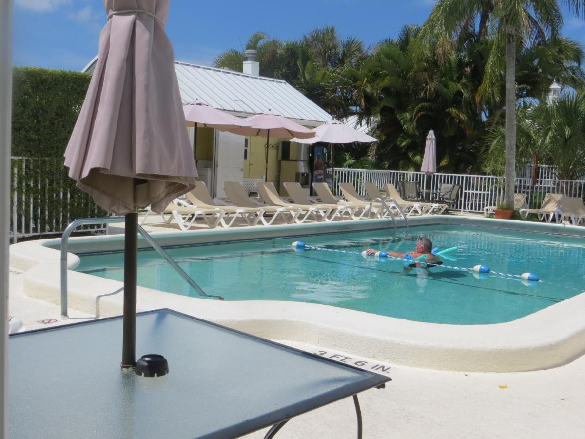 | Lemon Tree Inn