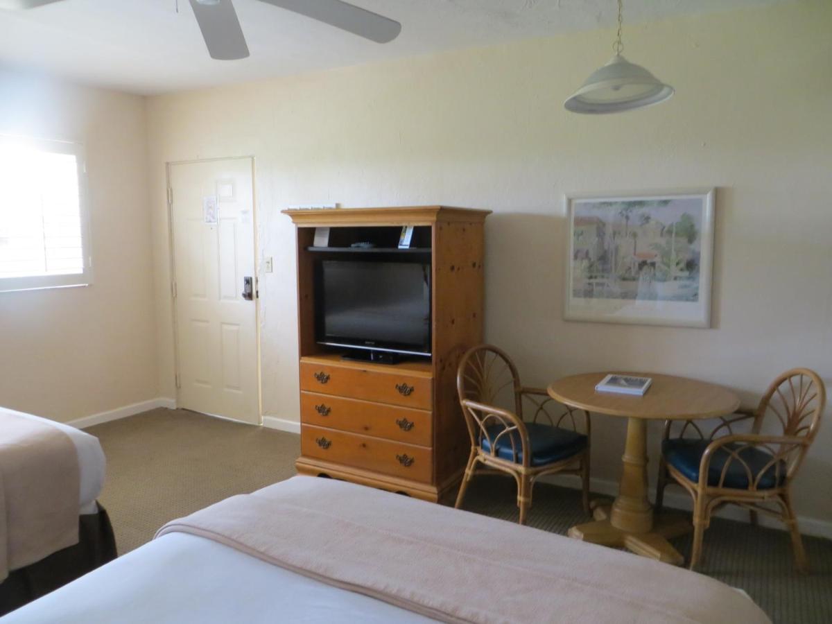 | Lemon Tree Inn