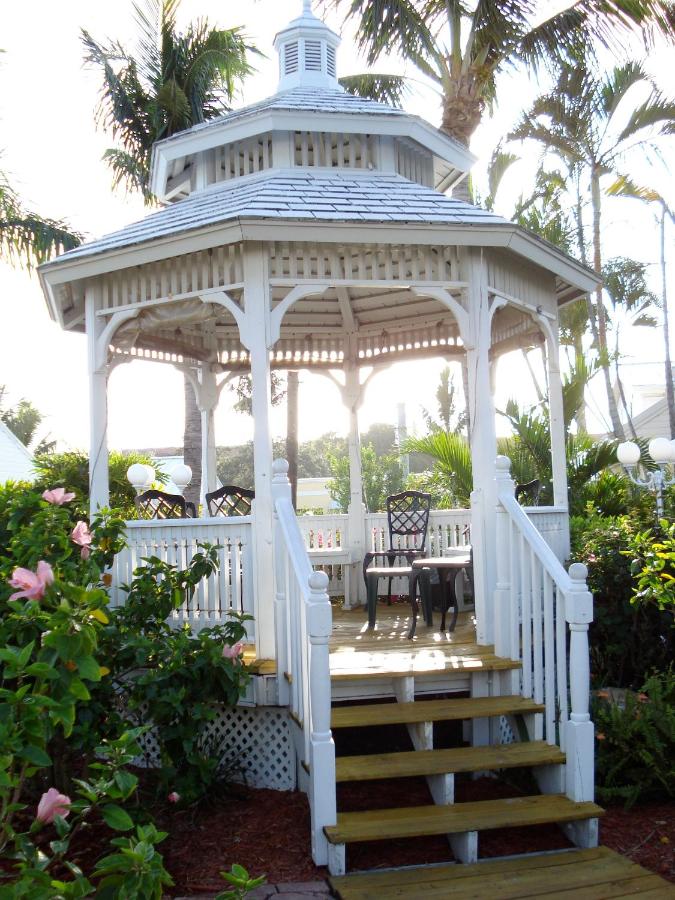 | Lemon Tree Inn