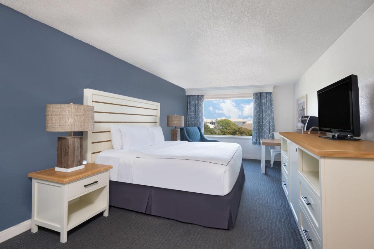 Deluxe King - ADA Accessible at Beach House Resort Hilton Head