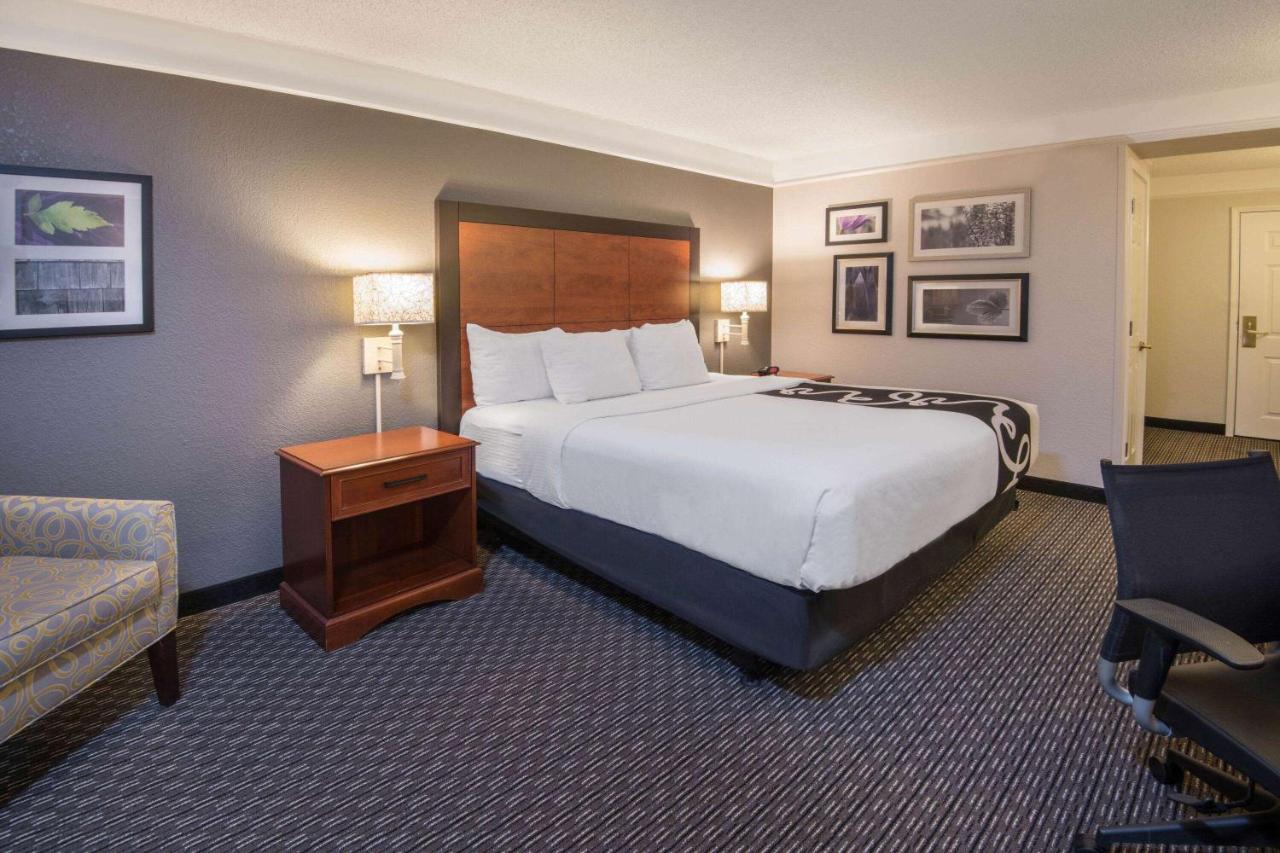 King Suite - Non-Smoking at La Quinta Inn & Suites by Wyndham San Antonio Riverwalk