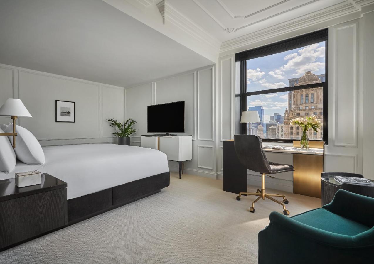 Accessible Corner One Bedroom Suite at Pendry Chicago
