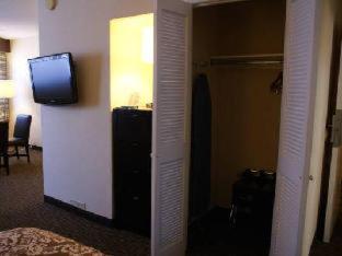 Room #7955559 at Royal Palace Westwood