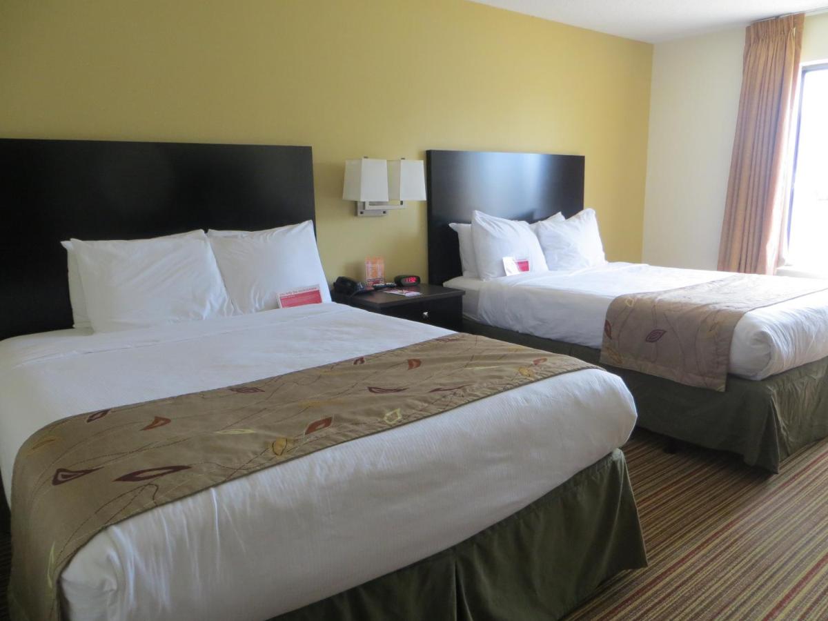 One-Bedroom Suite - Non-Smoking at Ramada by Wyndham Wisconsin Dells