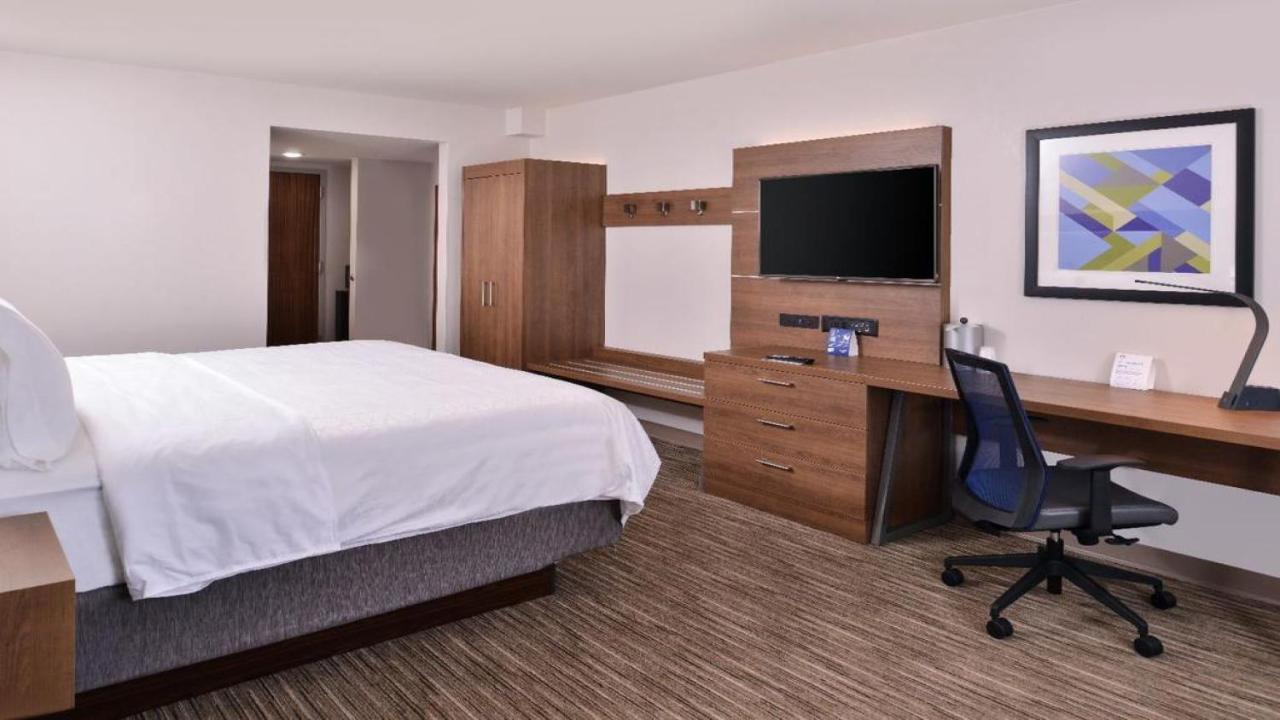 King Room - Non-Smoking at Holiday Inn Express Hotel & Suites Mount Pleasant, an IHG Hotel