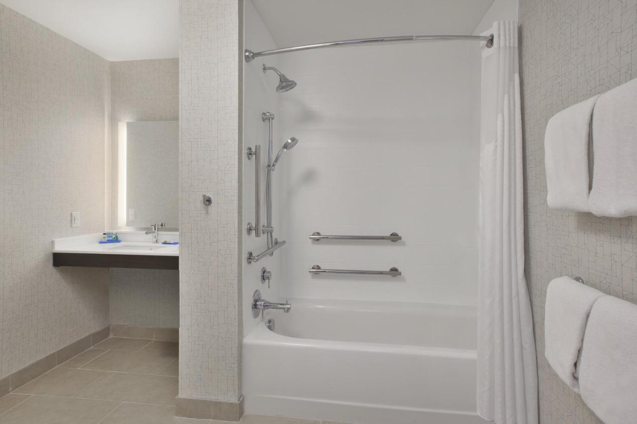 King Room - Mobility Access/Hearing Accessible at Holiday Inn Express Auburn Hills South by IHG