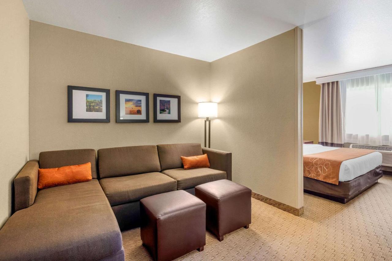 King Suite with Sofa Bed - Non-Smoking at Comfort Suites Burlington