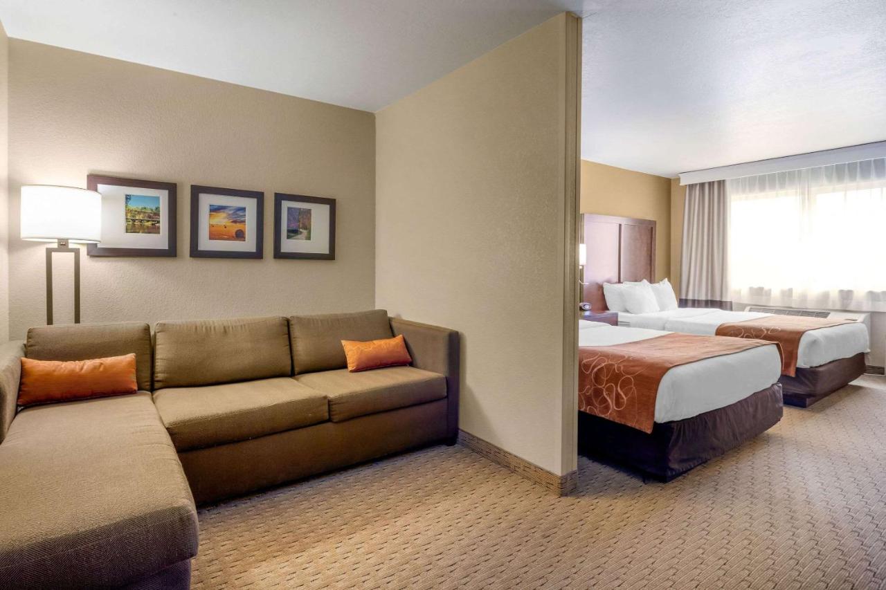 Upgrade Queen Room with Two Queen Beds - Non-Smoking/First Floor at Comfort Suites Burlington