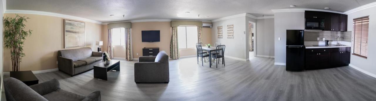 Extended Stay Majestic Suite at Alexis Park All Suite Resort