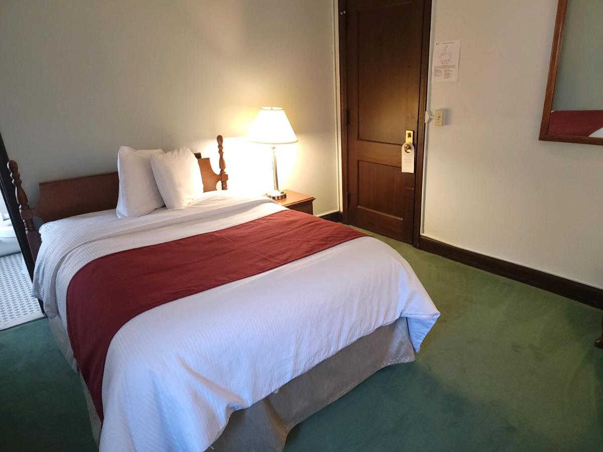 One Double Bed - Hotel at Penn Wells Historic Hotel