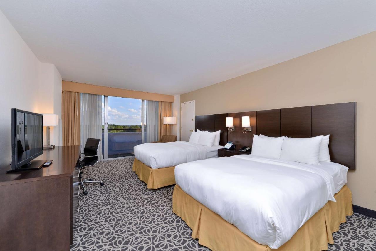 Double Room with Two Double Beds and Balcony - Non smoking at Radisson Hotel Atlanta Marietta
