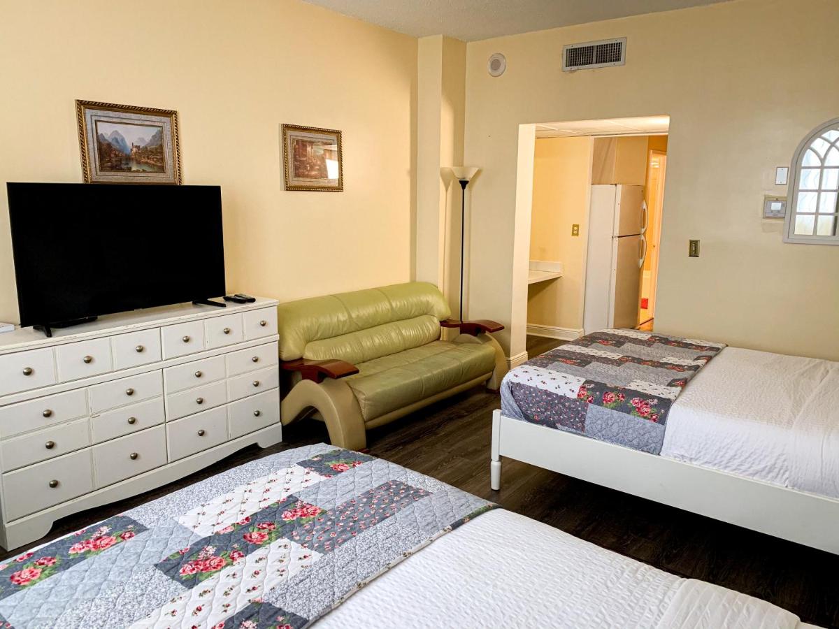 Deluxe King Studio at Collins Avenue Apartment